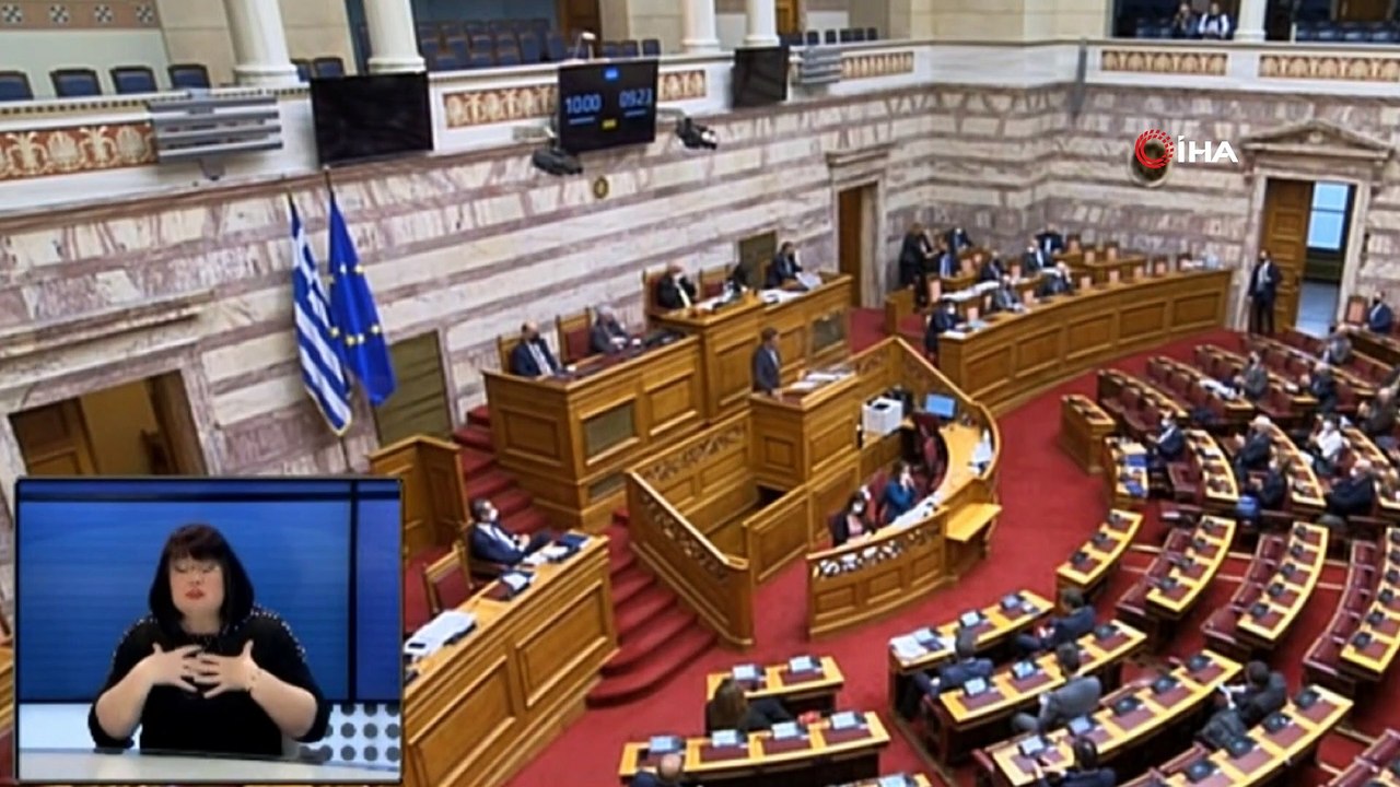 - Yunan parlamentosu, Atina’daki polis şiddetini tartıştı