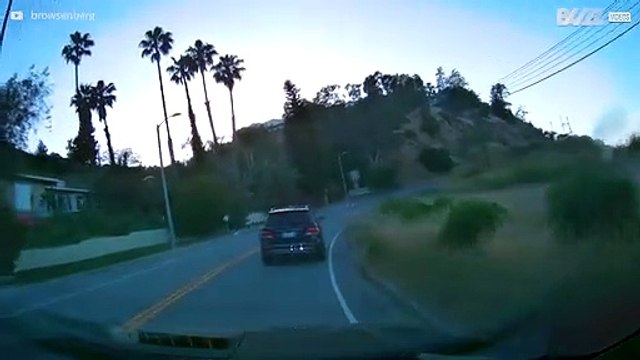 [TRANSLATE] - Dangerous overtaking nearly ends up in crash
