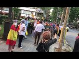 Un grup espanyolista protesta contra Sánchez al passeig de la Bonanova de Barcelona