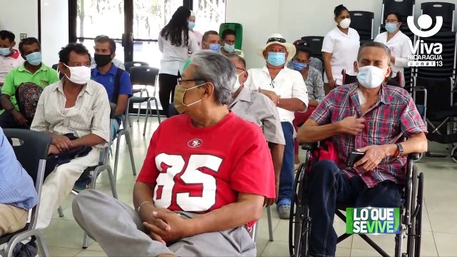 Minsa vacuna contra la Covid-19 a pacientes crónicos del Hospital Bautista