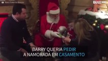 Pai Natal ajuda em pedido de casamento