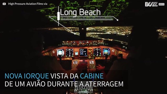 Aterragem incrível em Nova Iorque vista da cabine de um avião