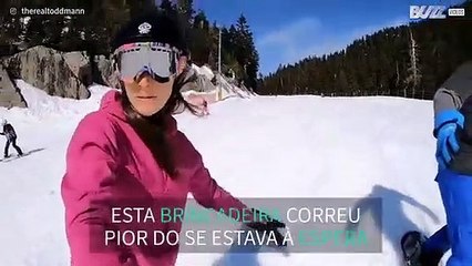Brincadeira acaba em mergulho para a neve