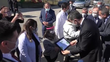 Bakan Selçuk, Valilik ile Özel Eğitim ve Uygulama Okulu'nu ziyaret etti