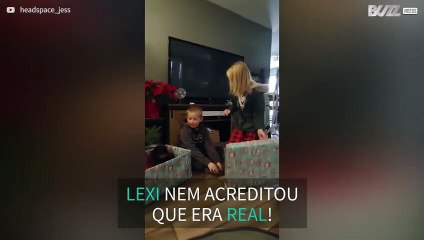 Menina recebe cadelinha bebé que sempre quis!
