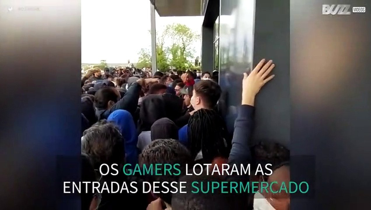 Promoção de PS4 leva supermercado ao caos