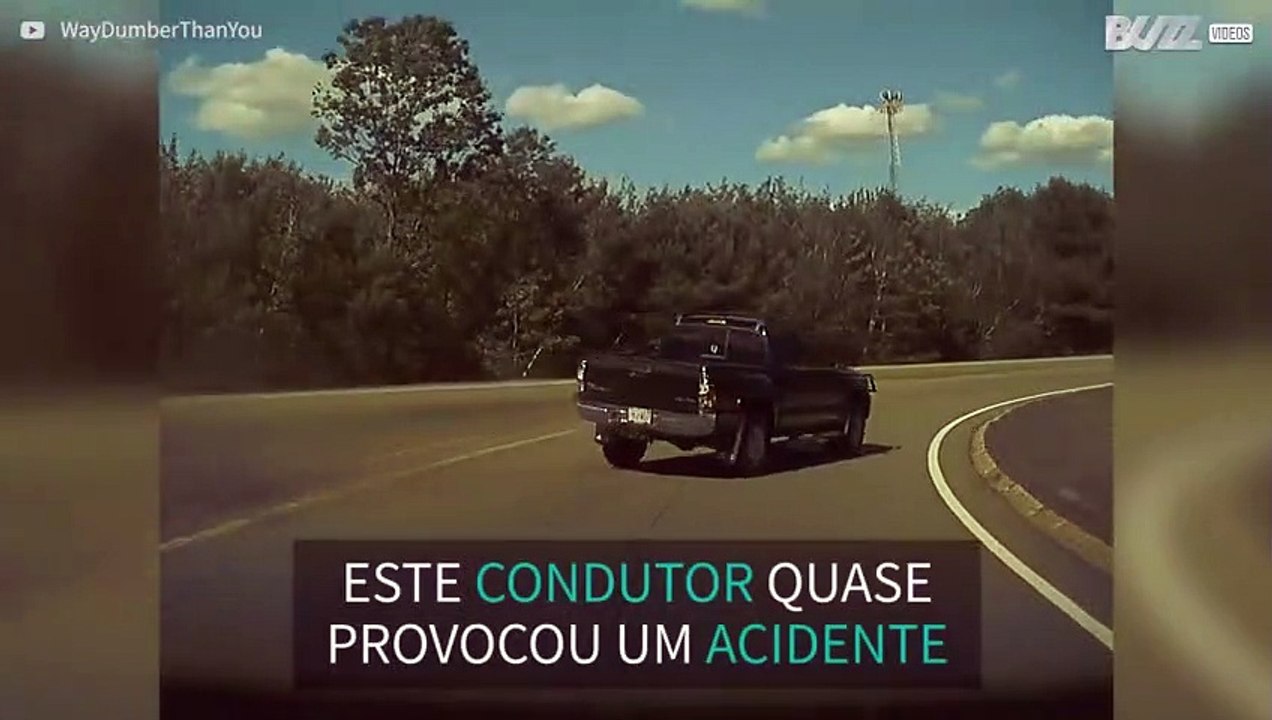 Distração de condutor quase causa despiste