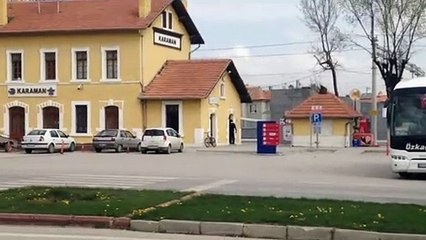 tcdd tren istasyonu bekliyen otobüsler