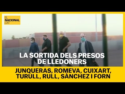 La sortida dels presos de Lledoners: Junqueras, Romeva, Cuixart, Turull, Rull, Sànchez i Forn.