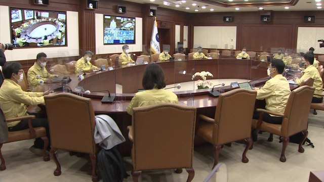 중대본 4월부터 일반 국민 접종...65살 이상 고령층 먼저 / YTN