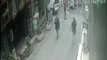 Taksim'de genç kadının yaşadığı kapkaç dehşeti kamerada