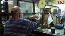 رحلة عبر الزمن في محل بابازيان الأرمني العريق للساعات في القاهرة