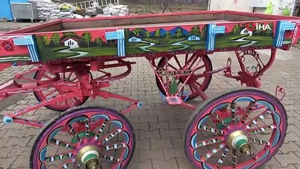 Çalıların arasında buldu, gözü gibi bakıyor