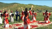houssa kabiri  best song  الفنان الكبير المحبوب حوسى كبيري  اغنية و رقص رائع جدا_20215