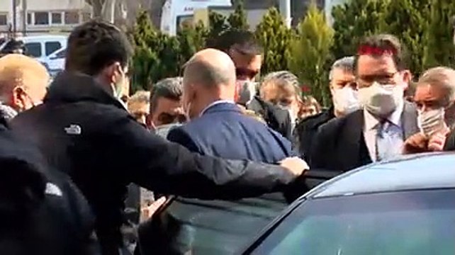 Bakan Soylu, Annesinin vefat ettiği hastaneye geldi