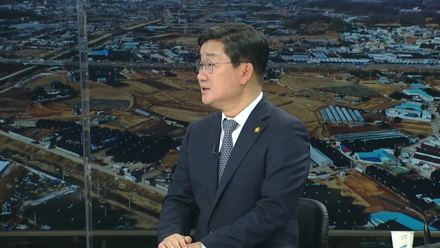전해철 우선 백신 접종 목표 74% 달성...이제 전 국민 접종 / YTN