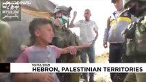 شاهد: القوات الإسرائيلية تعتقل أطفالا في الضفة الغربية المحتلة