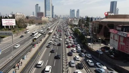 - İstanbul'da trafik yoğunluğu yüzde 70'lere çıktı