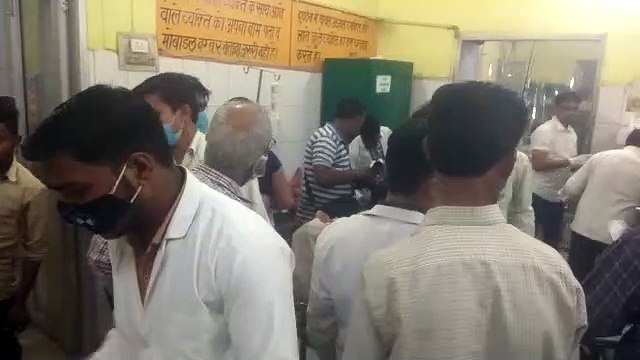 तीर्थ यात्रियों से भरी ट्रैक्टर ट्राली पलटने से 20 यात्री गंभीर घायल