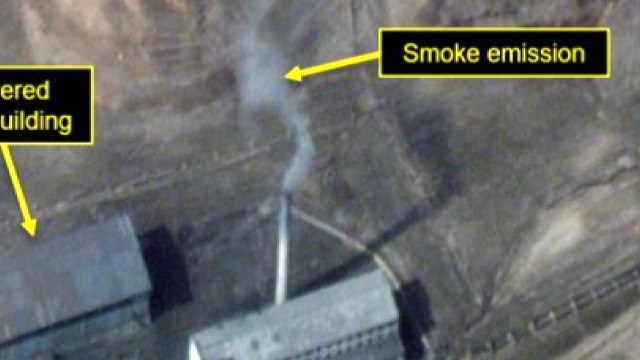 38노스 북 영변 핵시설에 연기...가동 목적 불분명 / YTN