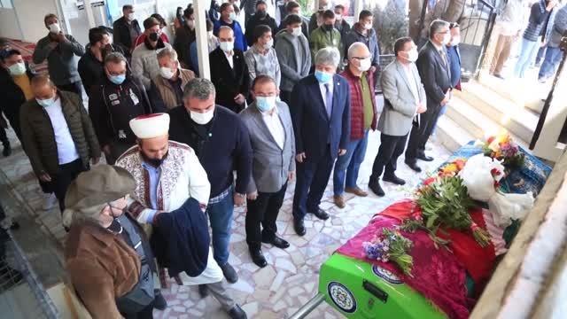 Erkek arkadaşı tarafından öldürülen genç kızın cenazesi defnedildi