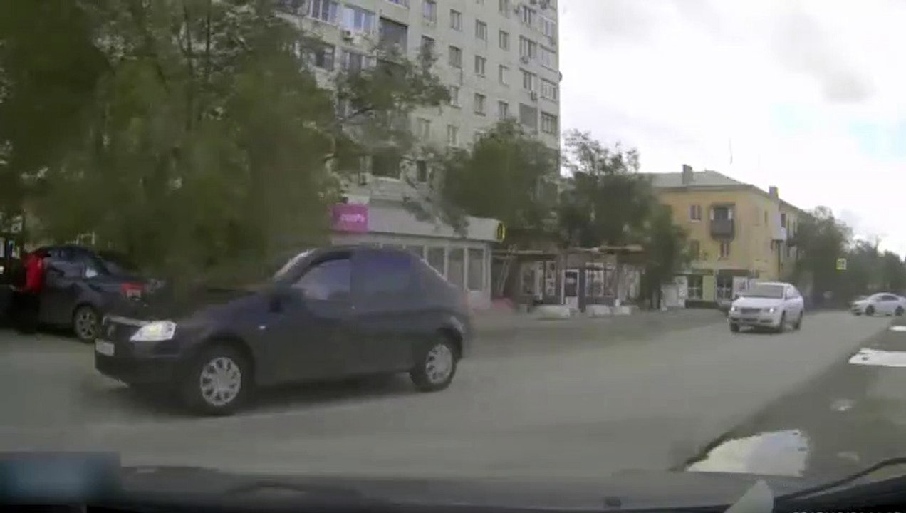 Arabasını alın teriyle almış adam