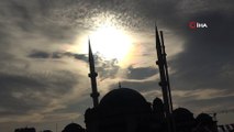 İstanbul’da bulutların oluşturduğu manzara mest etti