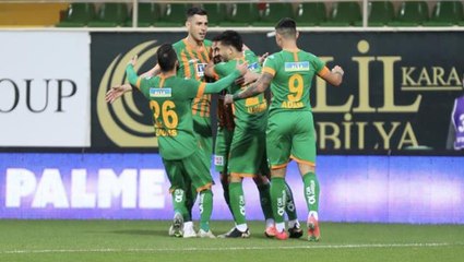 Süper Lig'de 30. hafta maçında Alanyaspor, sahasında Antalyaspor'u 4-0 yendi