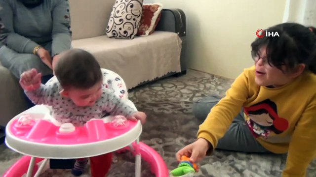 Doğuştan Burunları ve Solunum Yolları Olmayan Küçük Kız Kardeşler Uzanacak Bir El Bekliyor