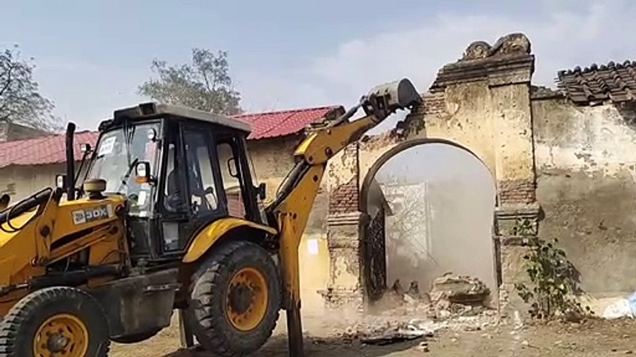 मना रहे गांधीजी की दांडी यात्रा के 75वीं वर्षगा...