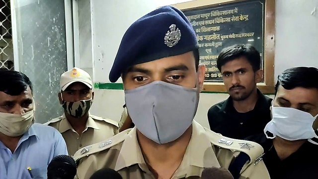 एमपी से लेकर आया था नौ पिस्तौल व 12 कारतूस