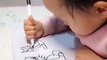 A 2 ans cet enfant dessine comme un adulte