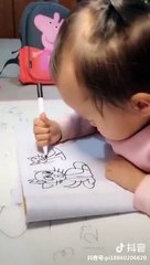 A 2 ans cet enfant dessine comme un adulte