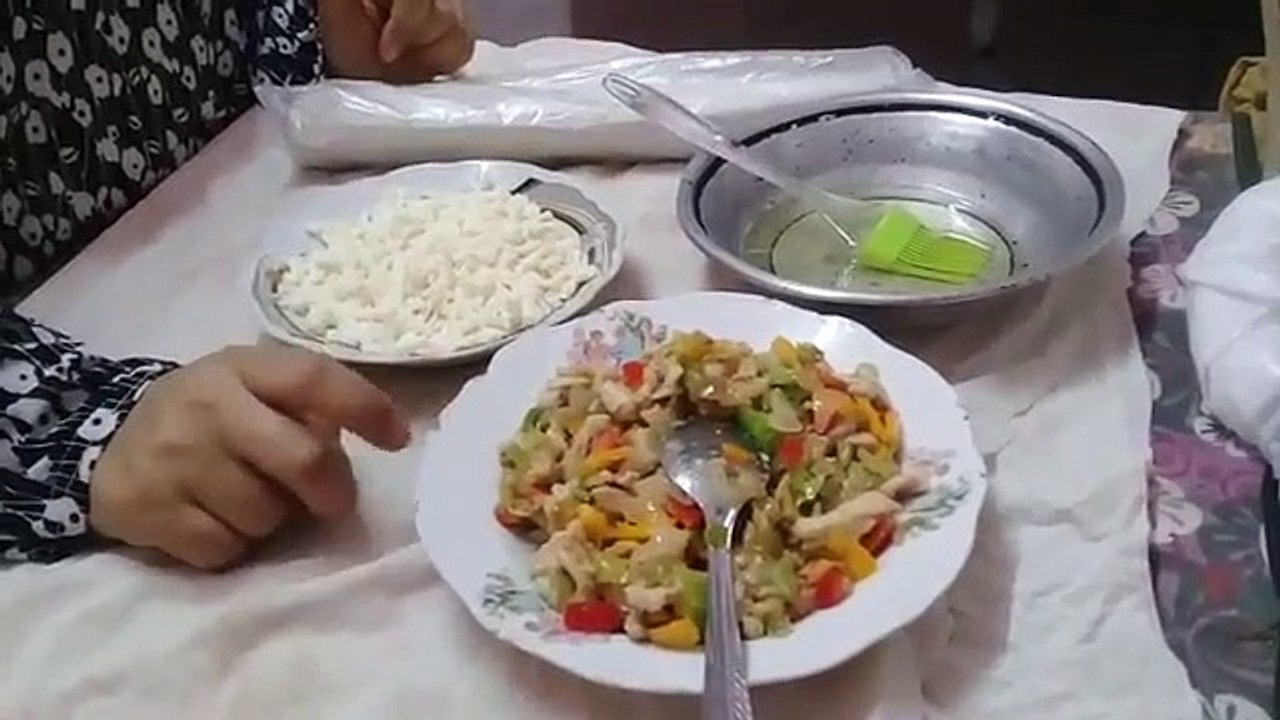 تعالى شوفى طريقة عمل رول الجولاش المورق بحشوة الشاورما