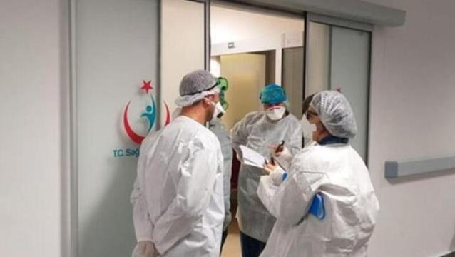 İstanbul'da sağlık çalışanlarının ücretsiz ulaşım ve park hakkı süresi uzatıldı