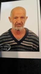 YOLUN KARŞISINA GEÇMEYE ÇALIŞAN YAŞLI ADAMA OTOMOBİL ÇARPTI KAZA ANI GÜVENLİK KAMERASINDA