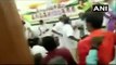 वीडियो में देखिए, पुडुचेरी में बैठक के दौरान आपस में ही लड़ पड़े कांग्रेसी नेता, सुरक्षाकर्मियों की करनी पड़ी तैनाती