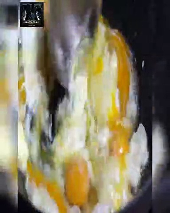 반숙 계란후라이 중화 볶음밥 fried egg on fried rice - korean street food