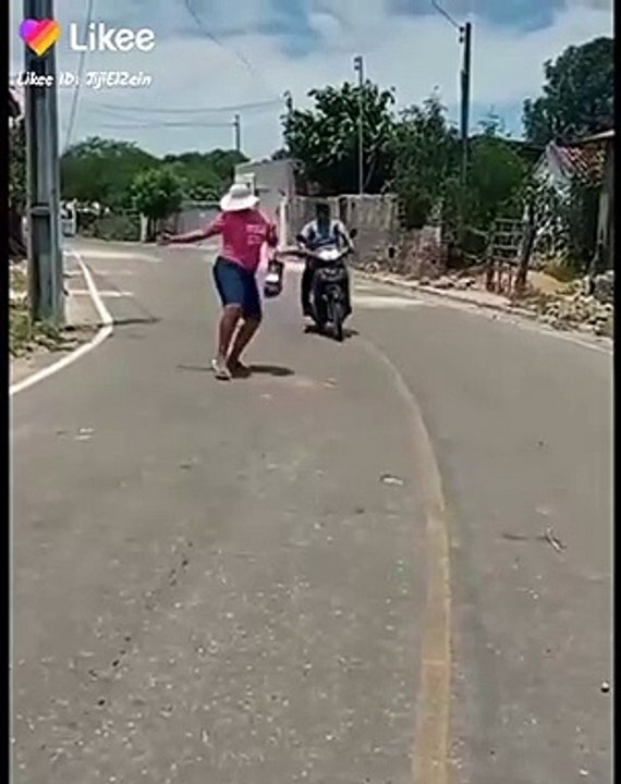 She's  a Thief