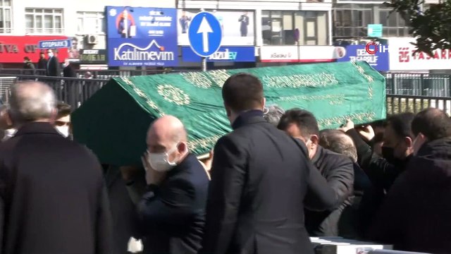 Süleyman Soylu’nun annesi Servet Soylu'nun cenazesi camiye getirildi