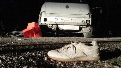 Elektrik direğine çarpan otomobilin sürücüsü hayatını kaybetti