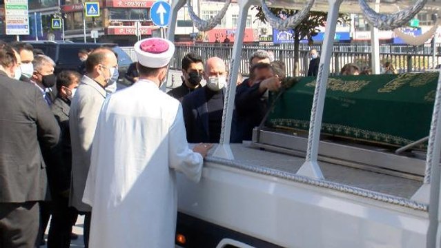SÜLEYMAN SOYLU'NUN ANNESİ SERVET SOYLU'NUN CENAZESİ CAMİYE GETİRİLDİ