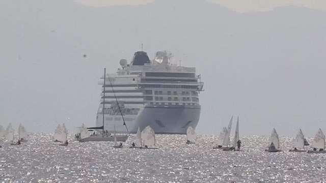 Sezonun ilk cruise gemisi Bodrum’a geldi