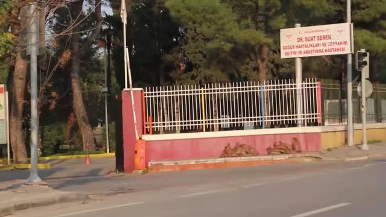 Son dakika haberleri! Bir hastanede sağlık çalışanları, ailelerinden gelen sürpriz mesajlarla duygulandı