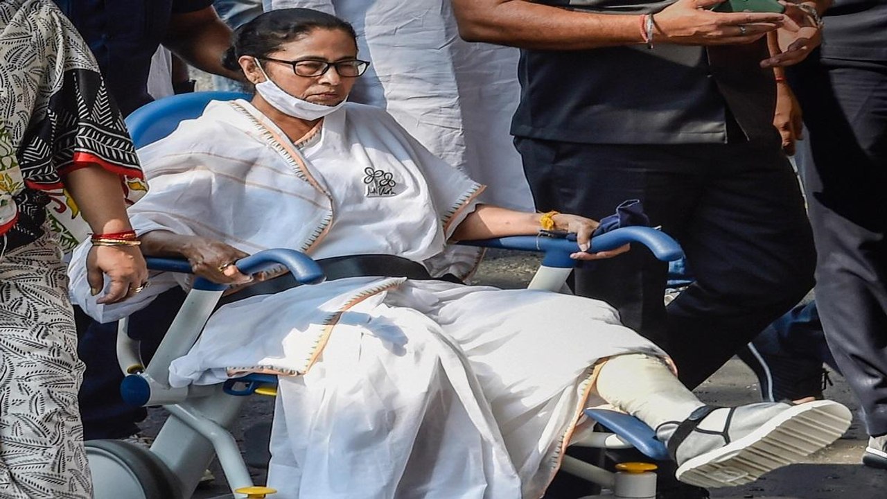 Injured tiger is more dangerous: Mamata Banerjee