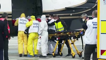 Francia: pazienti Covid trasferiti dall'Ile-de-France. L'Irlanda sospende l'uso di AstraZeneca