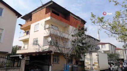 Güvercin beslemek için çıktığı çatıdan düşen genç kurtarılamadı