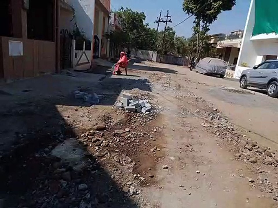 नल-जल योजना पाइप लाइन काम के चलते गली-मोहल्लों से लेकर मुख्य मार्ग तक की हालत खराब