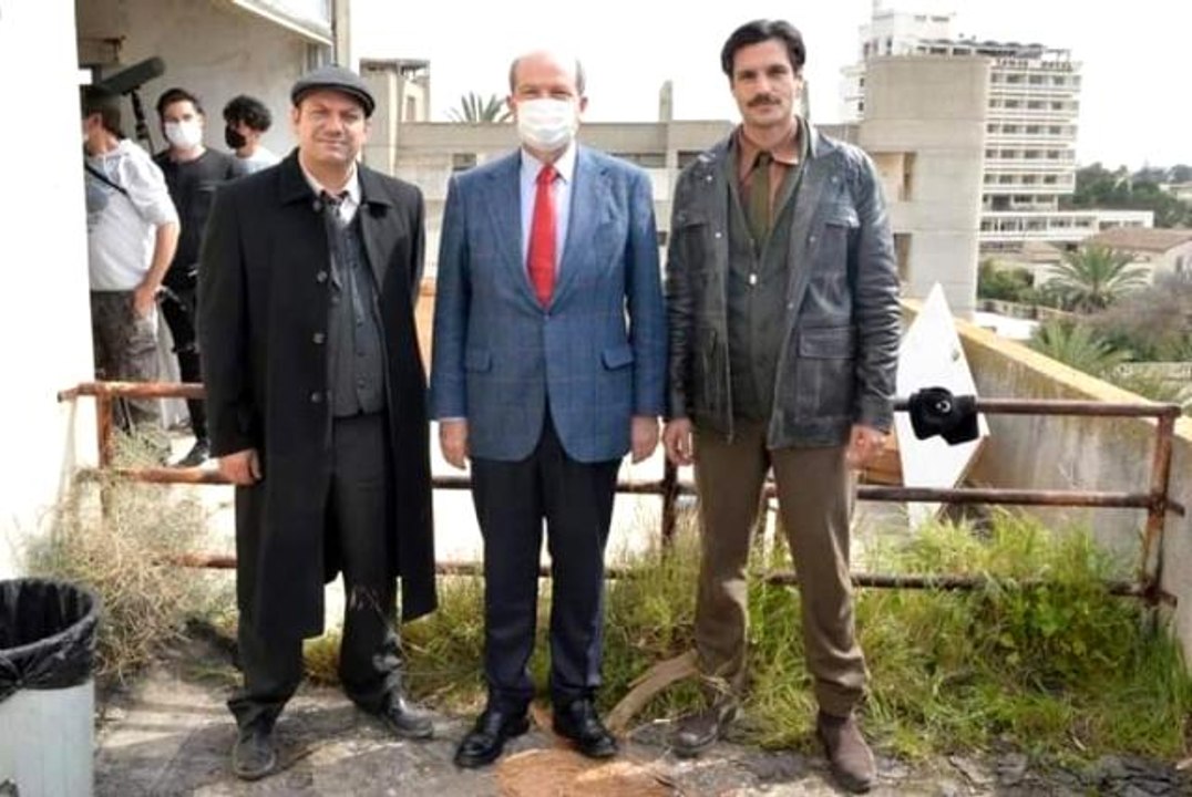 - KKTC Cumhurbaşkanı Tatar, "Bir Zamanlar Kıbrıs" dizisinin setini ziyaret etti