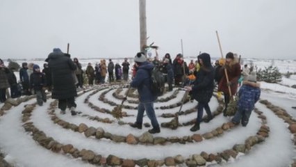Los rusos celebran su tradicional festejo de la 'Maslenitsa'